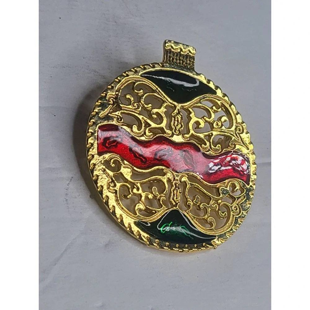 Vintage NewPro  Round Gold & Enamel Brooch